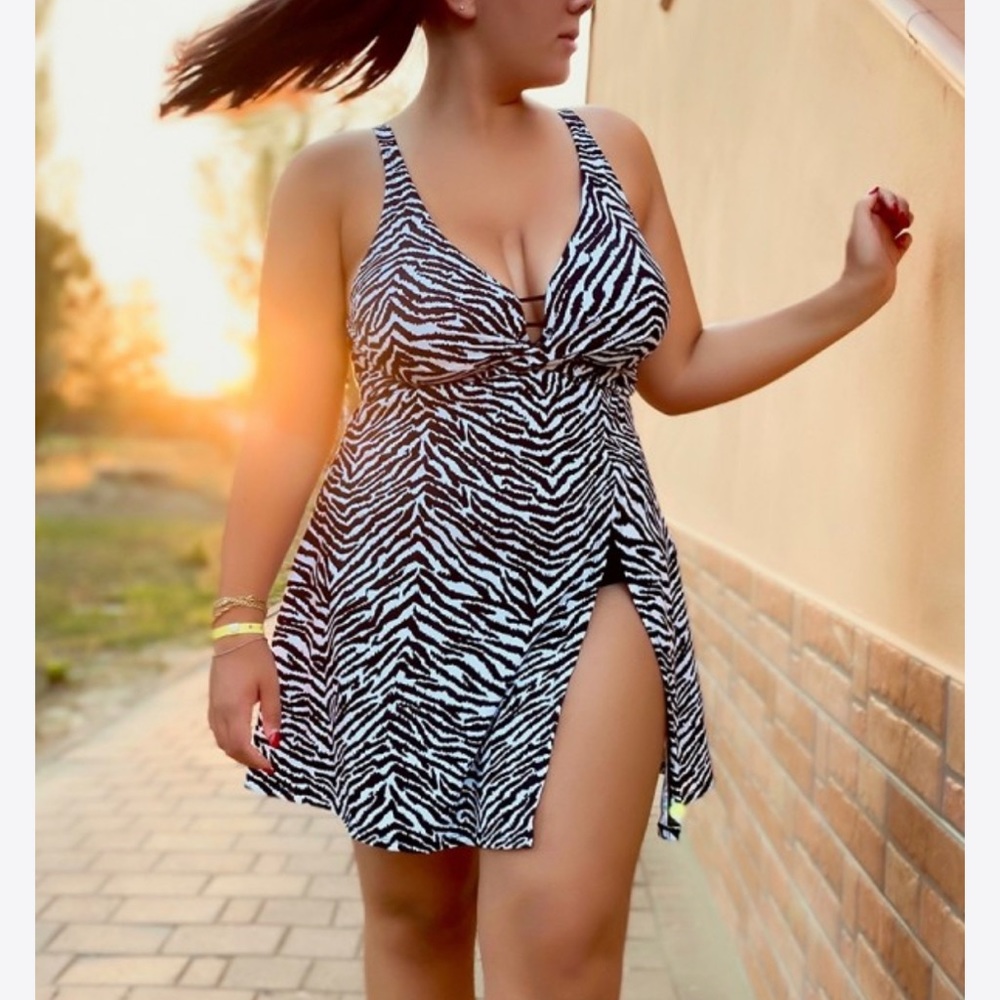 2XL Meet Curve Black Twist Front Leopard Print Flyaway Swimdress New with Tag
